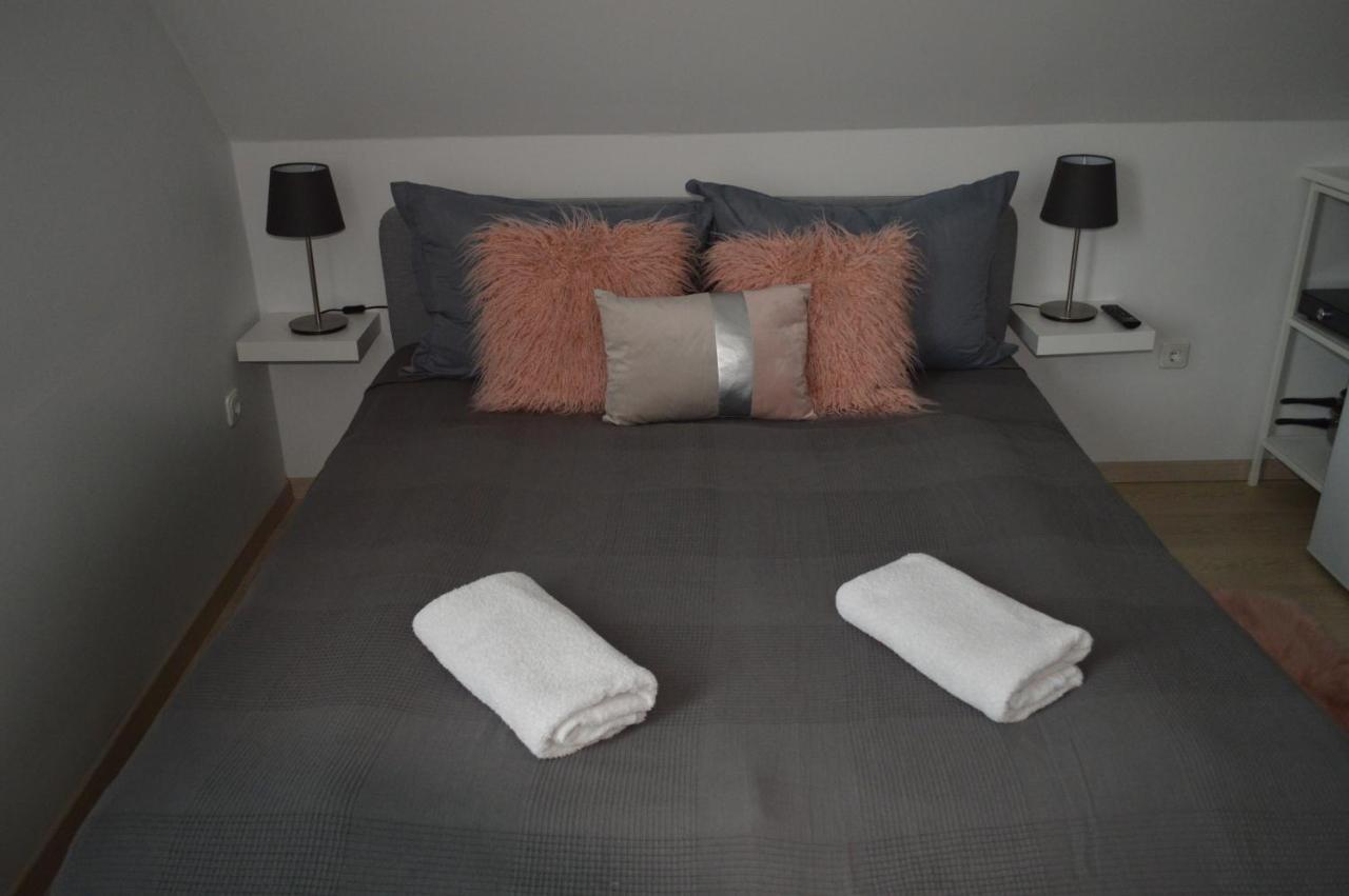 ティハニ Rebeka Panzio Bed & Breakfast エクステリア 写真
